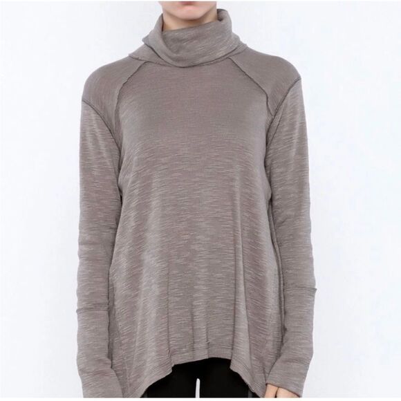 We the Free People Gray Split Back Turtleneck - Picture 2 of 10